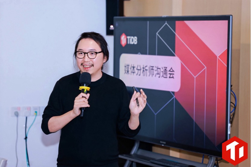 开发和运维对K8S中的应用都做了什么?